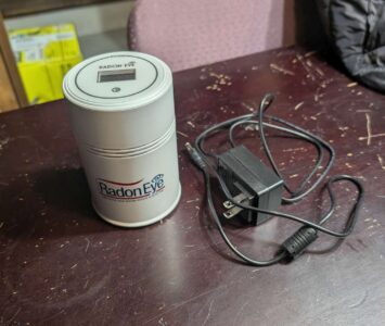 FTLab Continuous Radon Detector, RD200, like new, works.